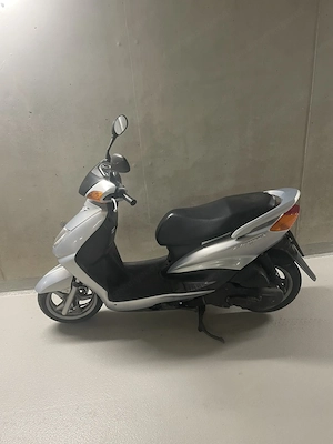 Yamaha 125er Moped Alt aber wenige Kilometer 