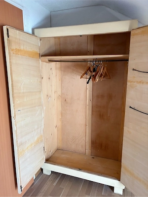 Vintage Kleiderschrank 60er Bild 3