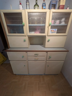 Vintage Küchenschrank ca. 60 Jahre alt 150x60x175cm LxBxH zu verschenken Bild 2