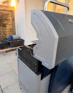 Gasgrill mit 4 Brennern Bild 3