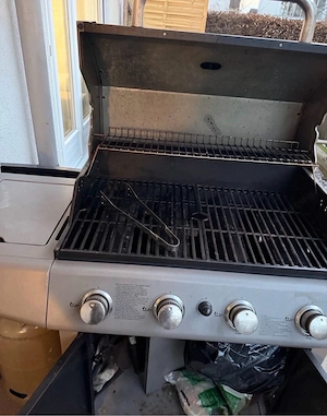 Gasgrill mit 4 Brennern Bild 5