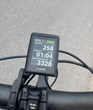 Verkaufe ein sehr gut erhaltenes CUBE E-Bike  Bild 3