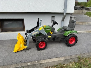 Tretttraktor Fend