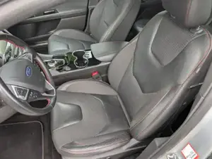 Ford Mondeo Bild 18