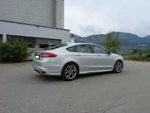 Ford Mondeo Bild 8