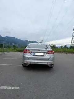 Ford Mondeo Bild 6