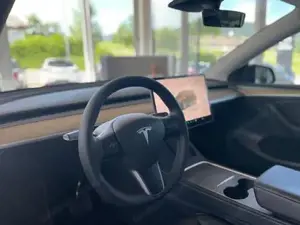 Tesla Model Y Bild 8