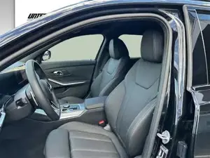 BMW 320d xDrive M Sportpaket // DAB-Tuner // Anhängerkupplung elektrisch Bild 9