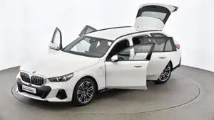 BMW 530e xDrive M Sportpaket // DAB-Tuner // Innenraumkamera Bild 7