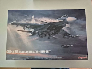Minibase 1:48 Su-27K Sea Flanker w  Kh-41 Moskit