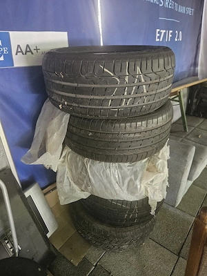Pirelli P-zero 255 40 R19 (100Y) Bild 3