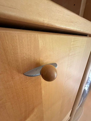 Wohnzimmerschrank zu verschenken Bild 6