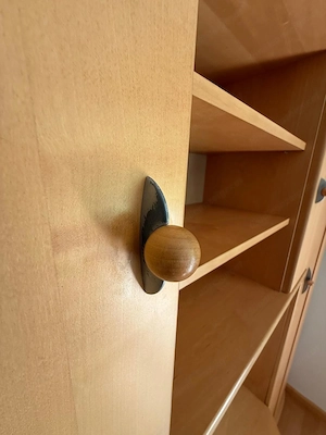 Wohnzimmerschrank zu verschenken Bild 9