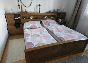 Schlafzimmer (Kleiderschrank und Doppelbett) Bild 2