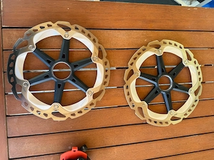 Shimano 4-Kolben XT Deore Bremsanlage Bild 3
