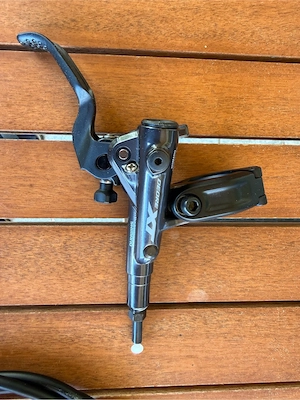 Shimano 4-Kolben XT Deore Bremsanlage Bild 5