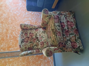 Alter Ohrensessel mit Rädchen Bild 2