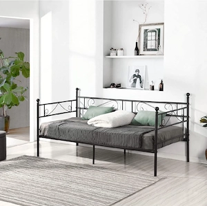Bett & Ikea-Matratze & Lattenrost Bild 3