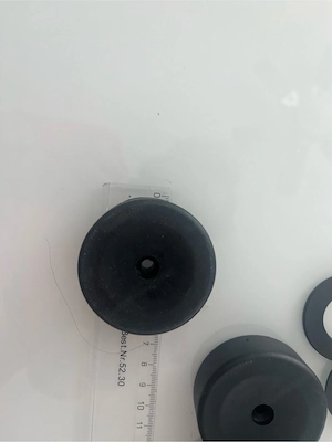 5 Möbelgleiter aus Kunststoff schwarz   Möbeluntersetzer Bild 3