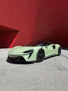 McLaren Artura Bild 2