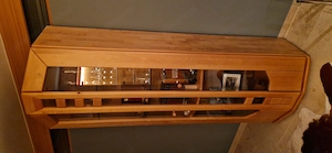 Massivholz Wohnzimmerschrank mit Glas und Beleuchtung Bild 2