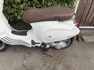 Vespa Primavera 50 weiß  Bild 2