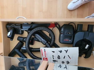 Bosch Aku Staubsauger  Bild 5