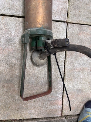 Historische Kupfer-Handpumpe mit Patina   Franz Nechwille Wien   Bild 3
