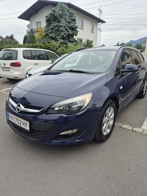Verkaufe einen Opel Astra Bild 2
