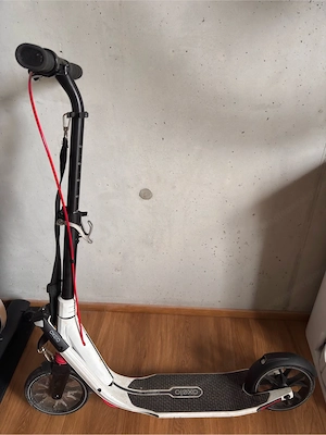 Oxelo Town 9 EF Tretroller   Scooter   Weiß   EasyFold Mechanismus Bild 5