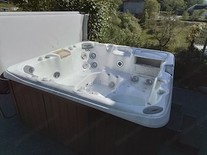 Whirlpool  Bild 3