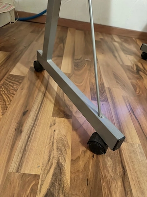 Neuwertiger Glas-Schreibtisch  Bild 5