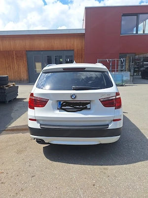BMW x3 xDrive20d F25 BJ 2012 Bild 4