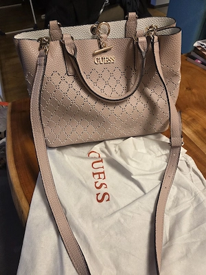 Guess Tasche Bild 4