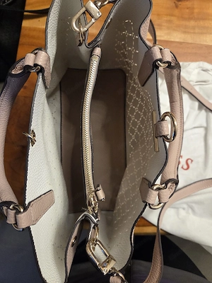Guess Tasche Bild 2