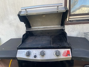 Drei Brenner Gasgrill