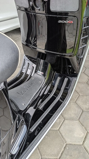 Vespa 300 GTS i.e.  Bild 4