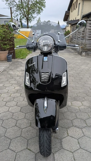 Vespa 300 GTS i.e.  Bild 3