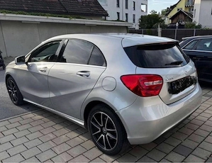 Mercedes Benz A180 Bild 2