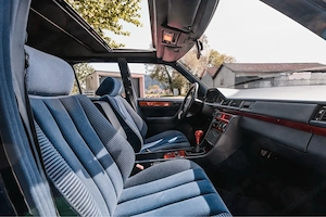 Mercedes-Benz E-Klasse 220E W124 MOPF 1,5 16V M111 Limousine Bild 5