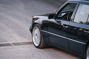 Mercedes-Benz E-Klasse 220E W124 MOPF 1,5 16V M111 Limousine Bild 8