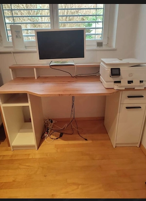 Schreibtisch  Bild 2