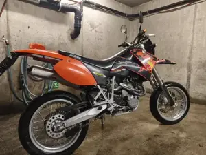 Ktm 640 LC4 super Bike Bild 5