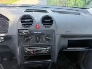 VW Caddy Bild 8