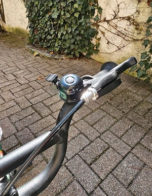 Kinderfahrrad ACADEMY Grade 3, mit Klingel   Ständer   Schutz. Bild 4