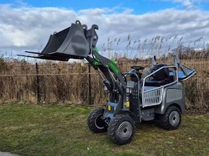 Elektro Hoflader L1580e mit Schaufel Bild 10