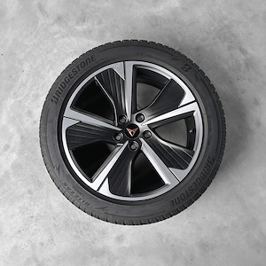 CUPRA Original Winterkompletträder 18 Zoll, Bridgestone Blizzak LM005 Bild 2