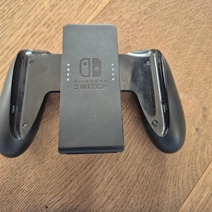 Nintendo Switch Oled mit Reiseetui Bild 4