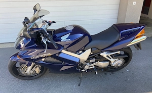 Honda VFR 800 V 4 Tec ABS Bild 4