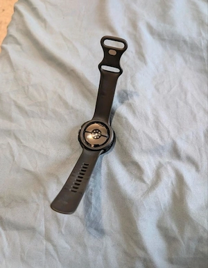 Google Pixel Watch 4 (41 mm)   Farbe: Obsidian Schwarz + Spigen Hülle Bild 2